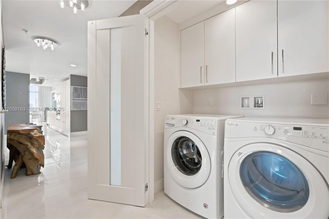 For Rent: $10,000 (3 beds, 3 baths, 2390 Square Feet)