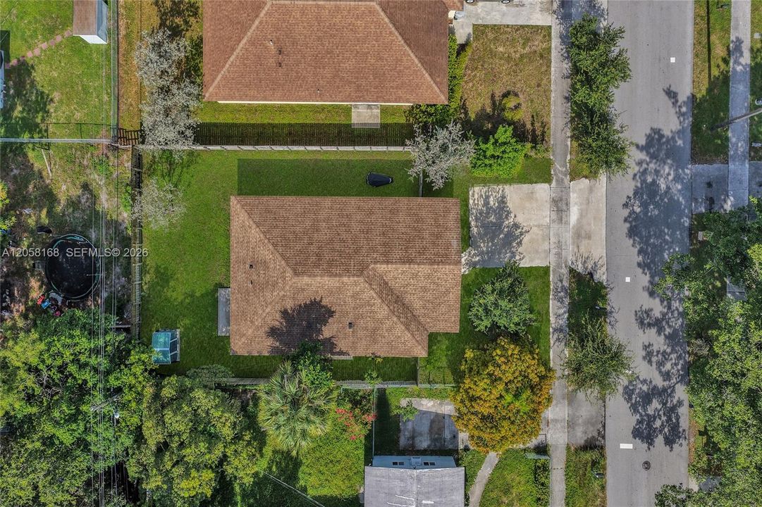 En Venta: $485,000 (3 camas, 2 baños, 1259 Pies cuadrados)
