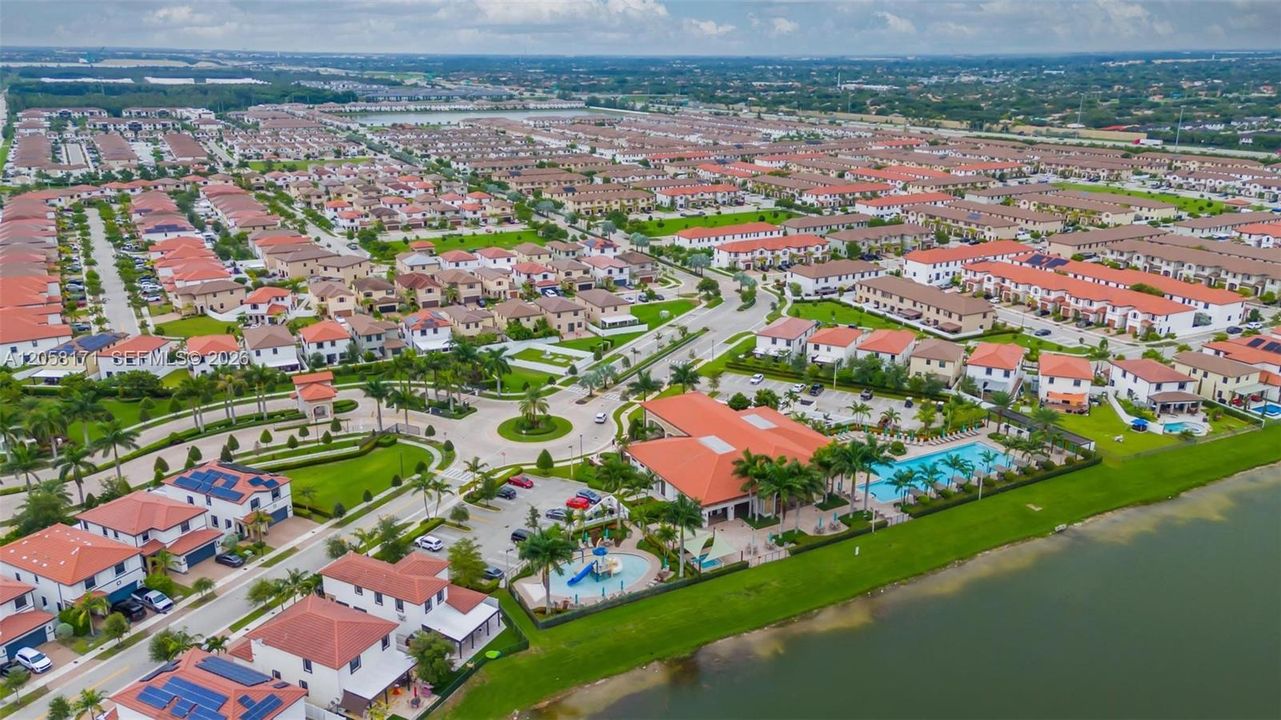 En Venta: $775,000 (5 camas, 4 baños, 2909 Pies cuadrados)