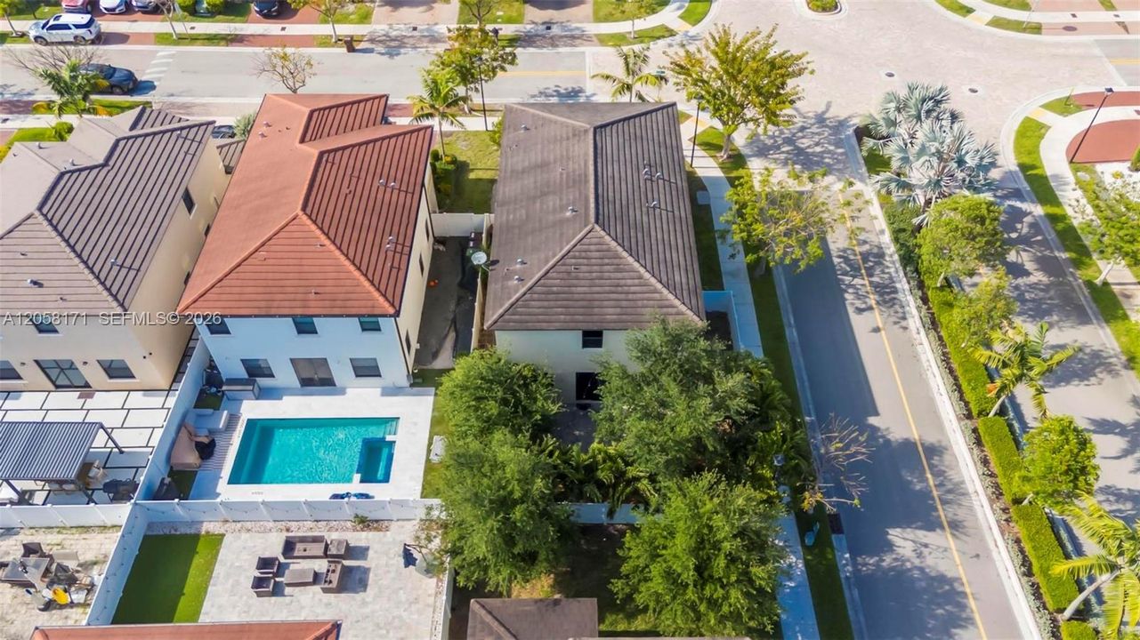 En Venta: $775,000 (5 camas, 4 baños, 2909 Pies cuadrados)