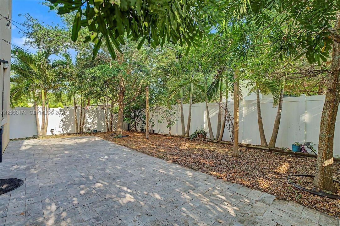 En Venta: $775,000 (5 camas, 4 baños, 2909 Pies cuadrados)