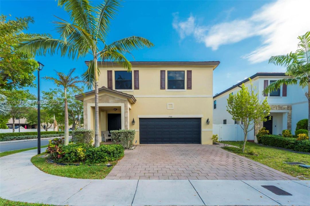 En Venta: $775,000 (5 camas, 4 baños, 2909 Pies cuadrados)