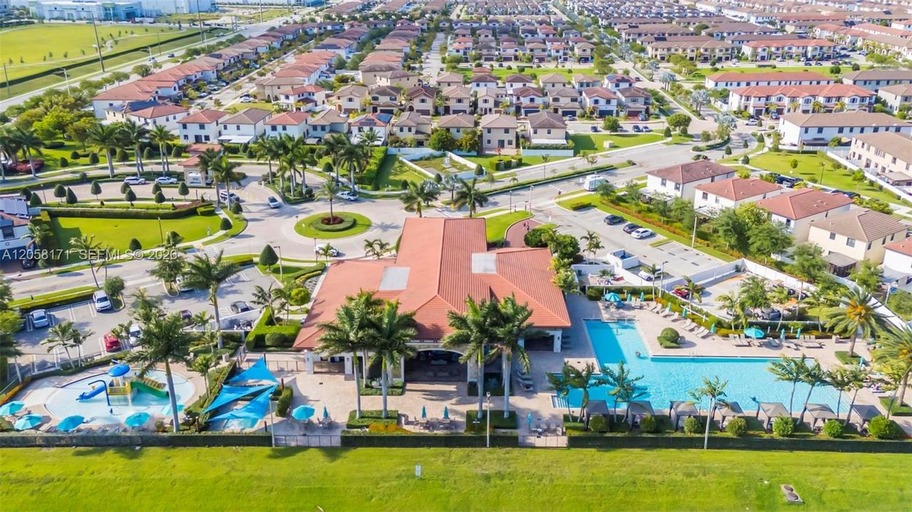En Venta: $775,000 (5 camas, 4 baños, 2909 Pies cuadrados)