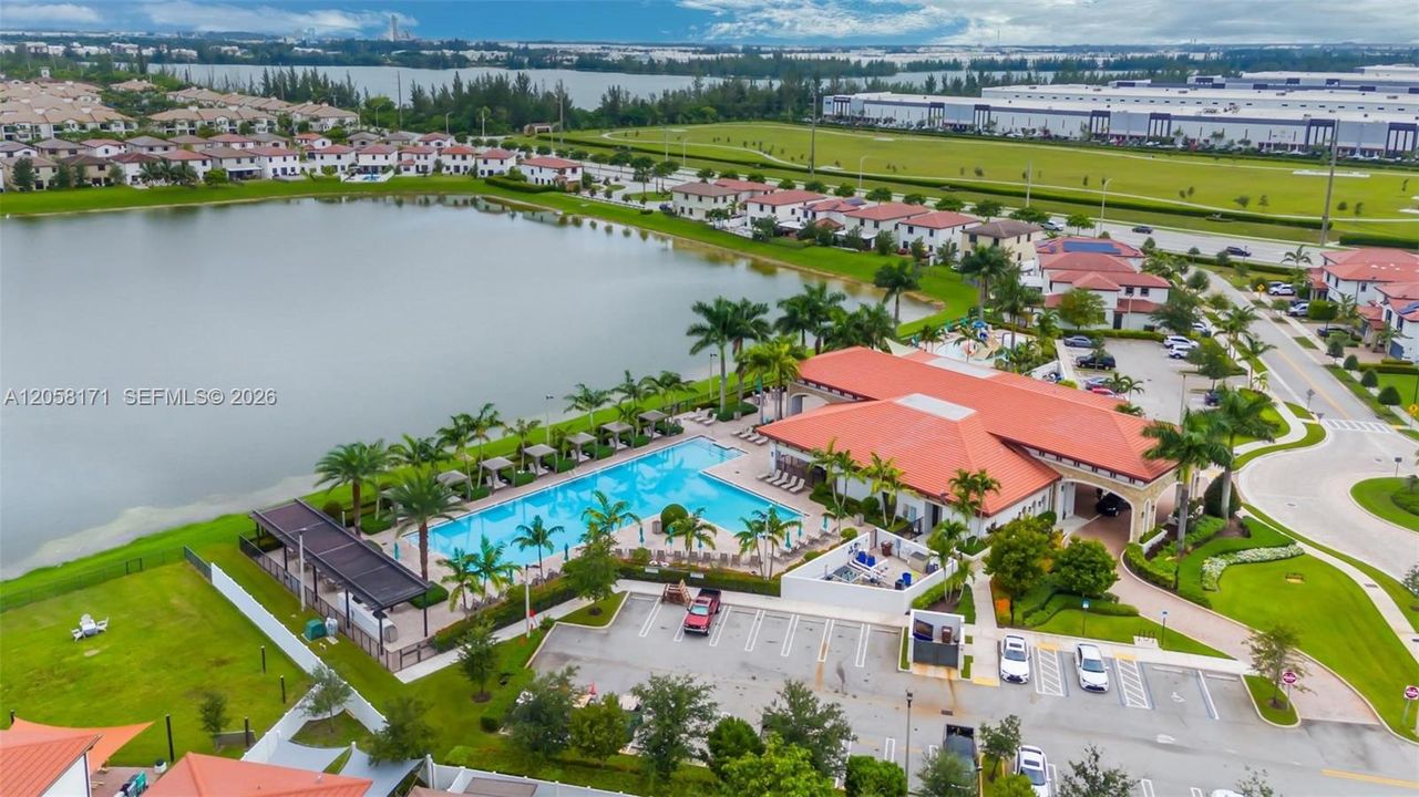 En Venta: $775,000 (5 camas, 4 baños, 2909 Pies cuadrados)