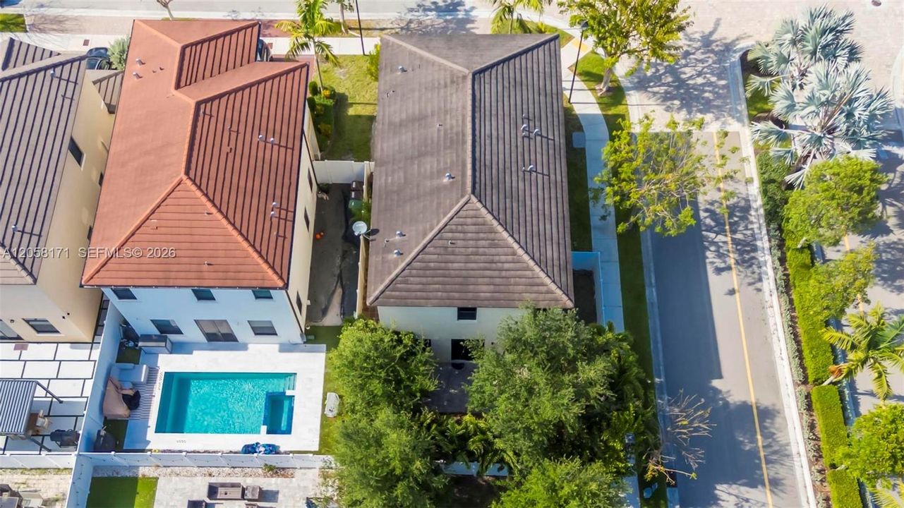 En Venta: $775,000 (5 camas, 4 baños, 2909 Pies cuadrados)