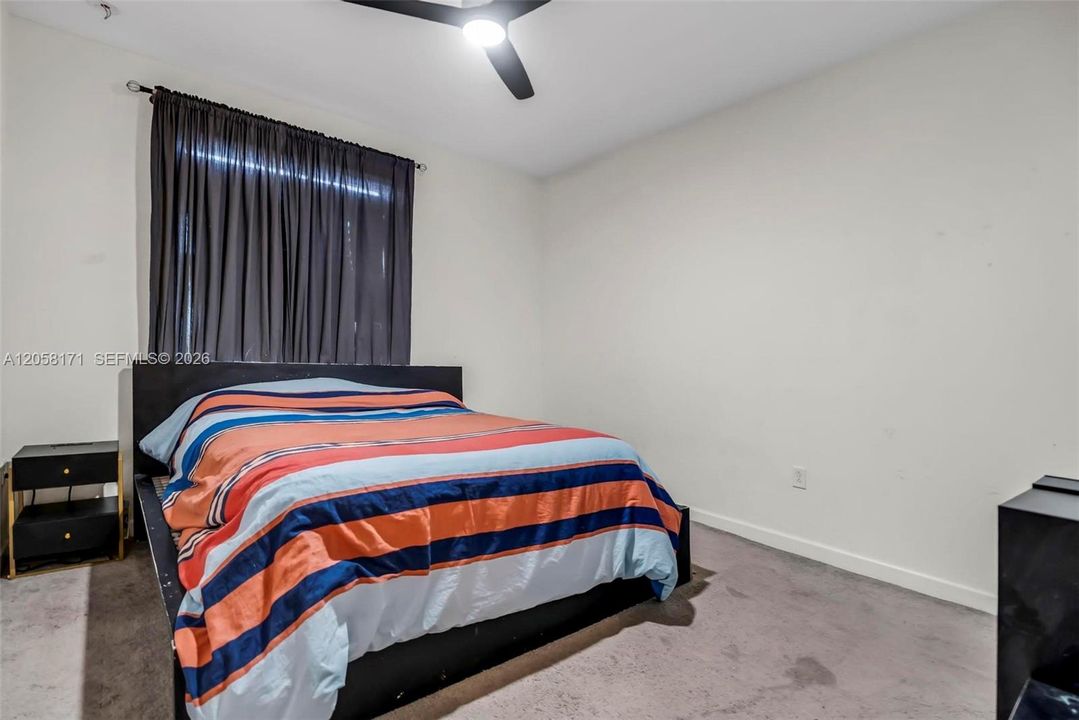 En Venta: $775,000 (5 camas, 4 baños, 2909 Pies cuadrados)