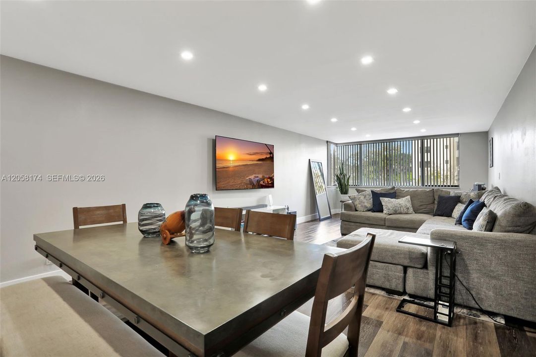 For Sale: $230,000 (3 beds, 2 baths, 1480 Square Feet)
