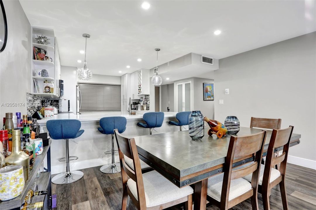 For Sale: $230,000 (3 beds, 2 baths, 1480 Square Feet)