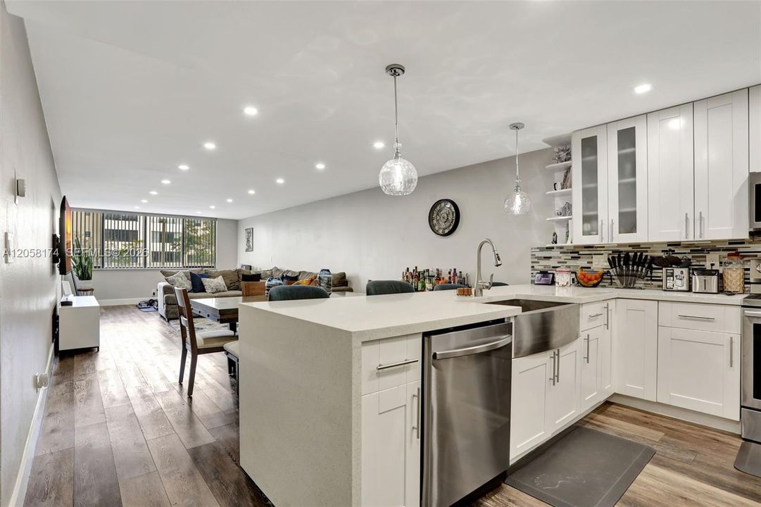 For Sale: $230,000 (3 beds, 2 baths, 1480 Square Feet)