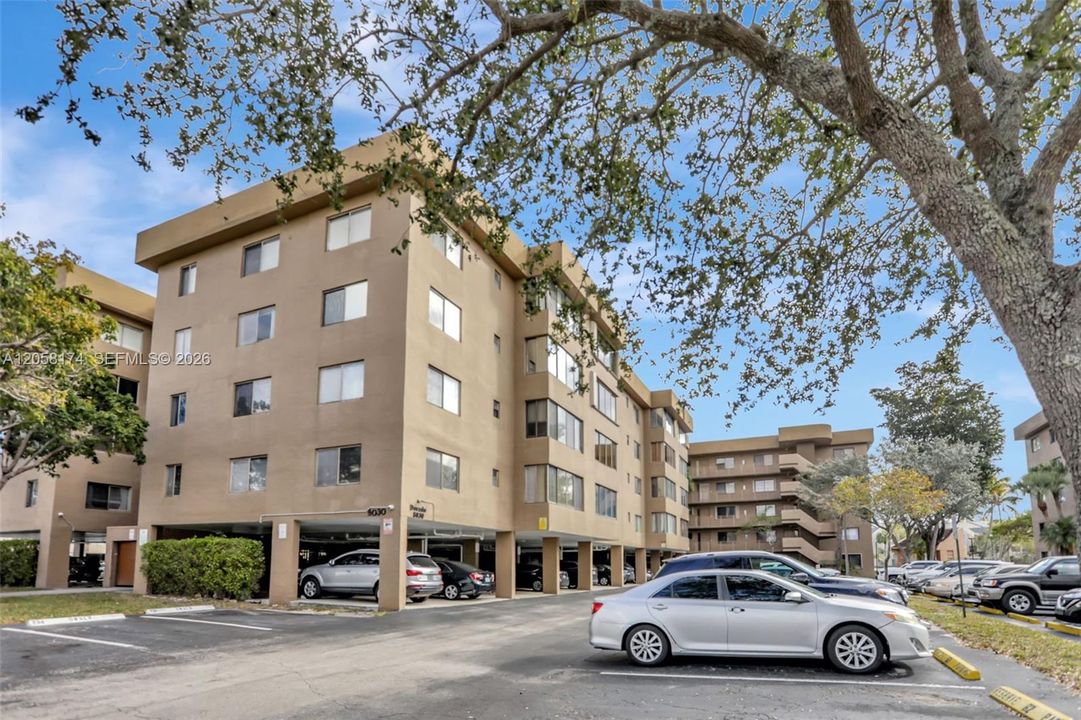 For Sale: $230,000 (3 beds, 2 baths, 1480 Square Feet)