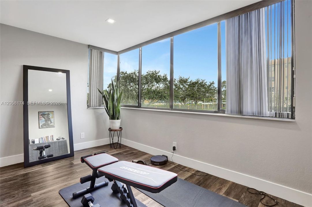 For Sale: $230,000 (3 beds, 2 baths, 1480 Square Feet)