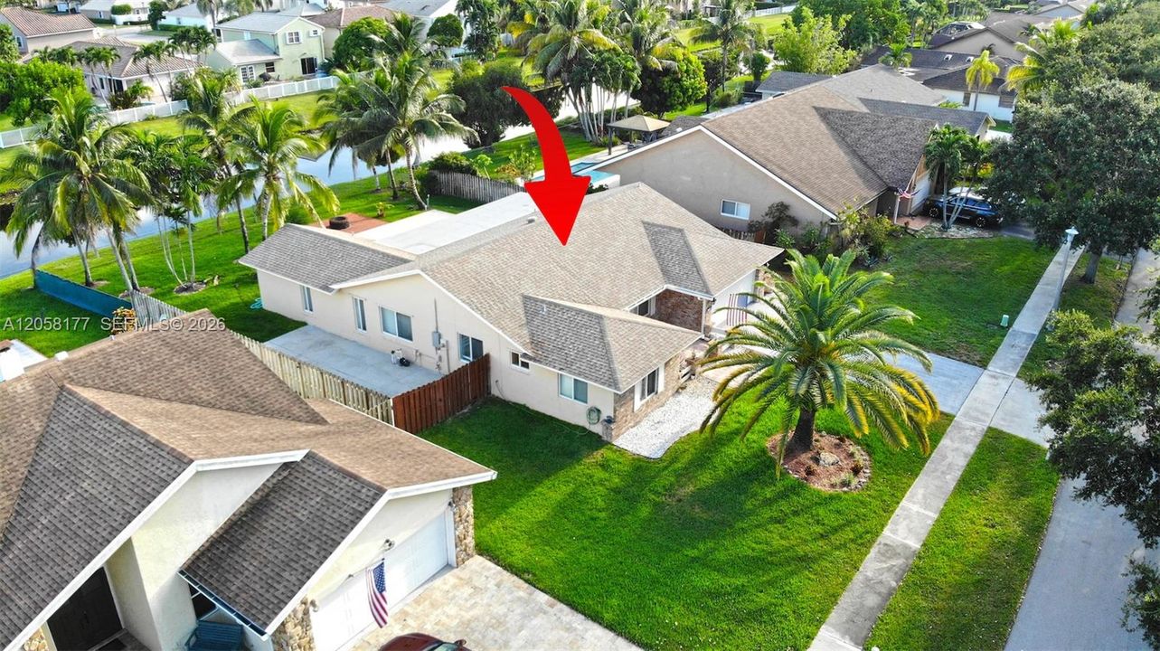 На продажу: $824,999 (4 спален, 2 ванн, 1989 Квадратных фут)