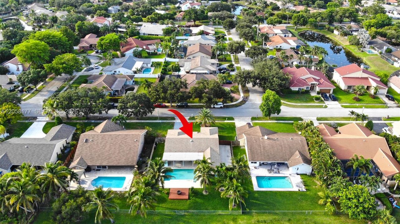 На продажу: $824,999 (4 спален, 2 ванн, 1989 Квадратных фут)