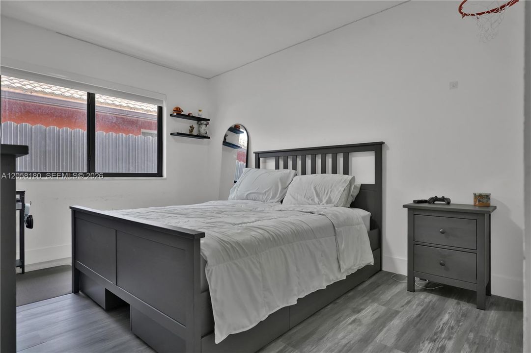 На продажу: $575,000 (4 спален, 2 ванн, 1652 Квадратных фут)