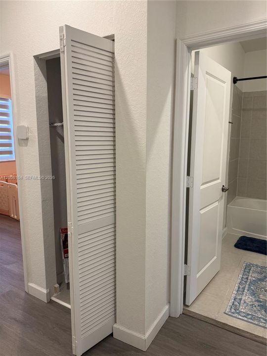 На продажу: $364,999 (3 спален, 2 ванн, 1722 Квадратных фут)