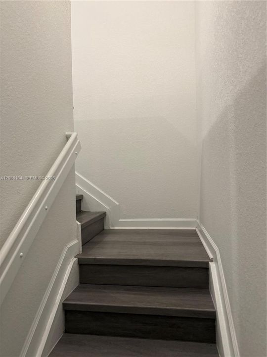 На продажу: $364,999 (3 спален, 2 ванн, 1722 Квадратных фут)