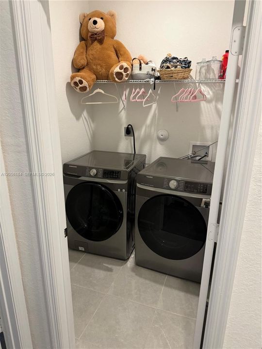 На продажу: $364,999 (3 спален, 2 ванн, 1722 Квадратных фут)