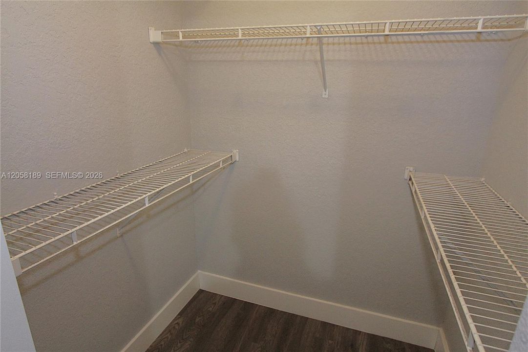 В аренду: $1,725 (1 спален, 1 ванн, 862 Квадратных фут)