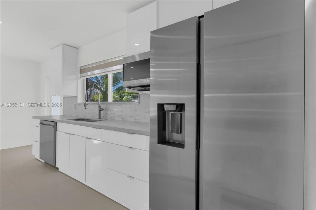 На продажу: $609,000 (3 спален, 2 ванн, 1215 Квадратных фут)