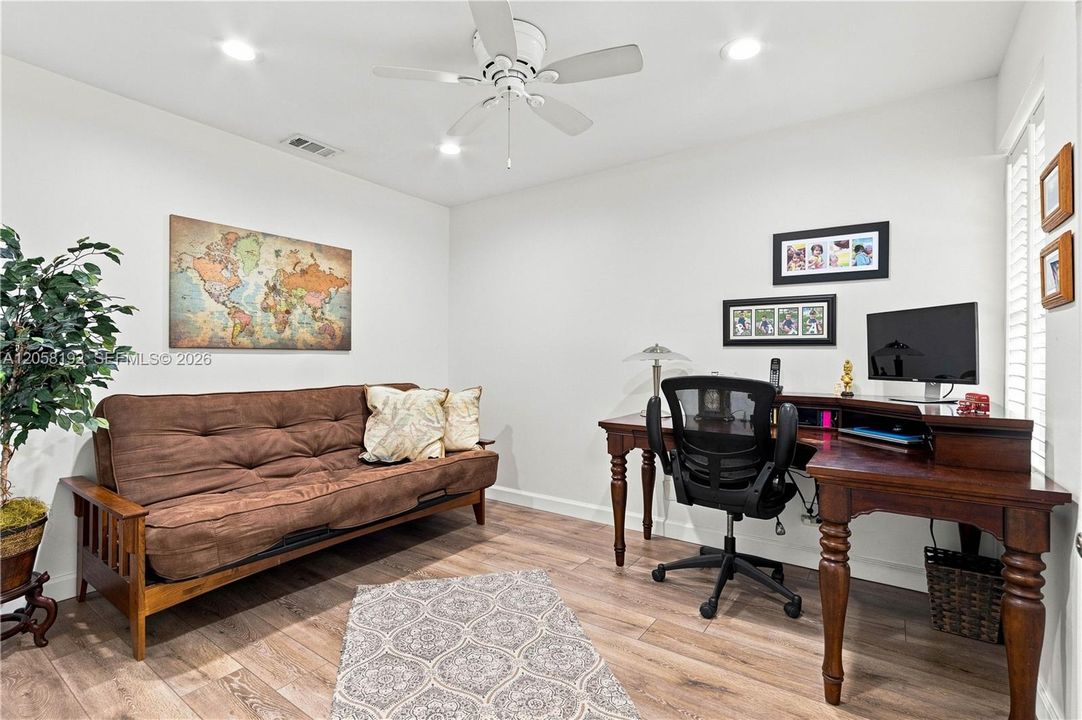 bedroom 3 or office