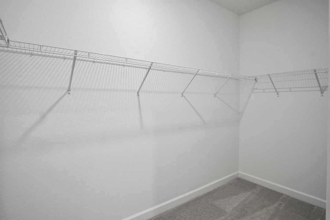 Primary walk-in closet.jpg-FULL