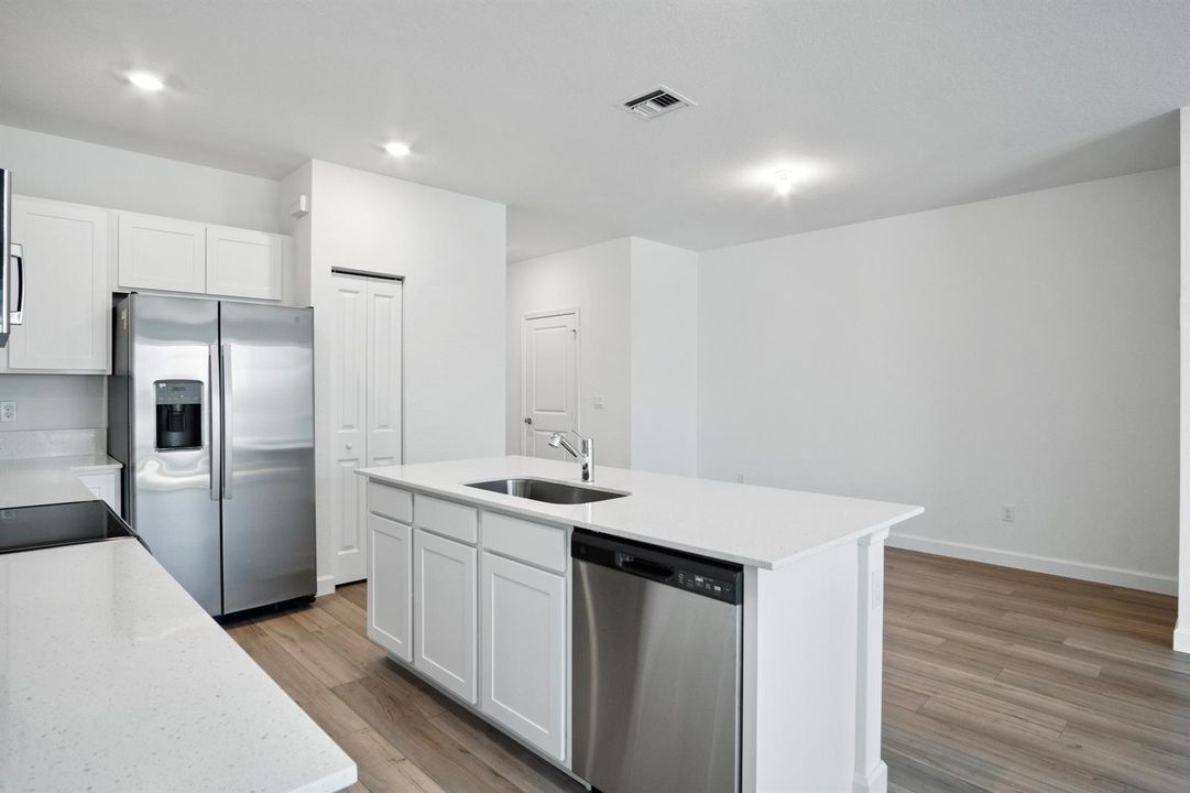 Kitchen to dining R.jpg-FULL