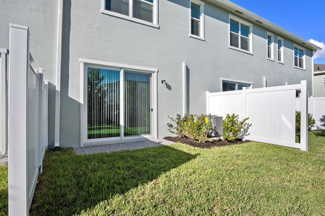 Rear exterior L.jpg-FULL