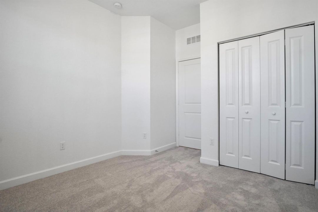 Guest bedroom 1st.jpg-FULL
