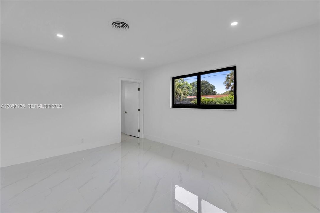 На продажу: $899,999 (3 спален, 2 ванн, 2097 Квадратных фут)