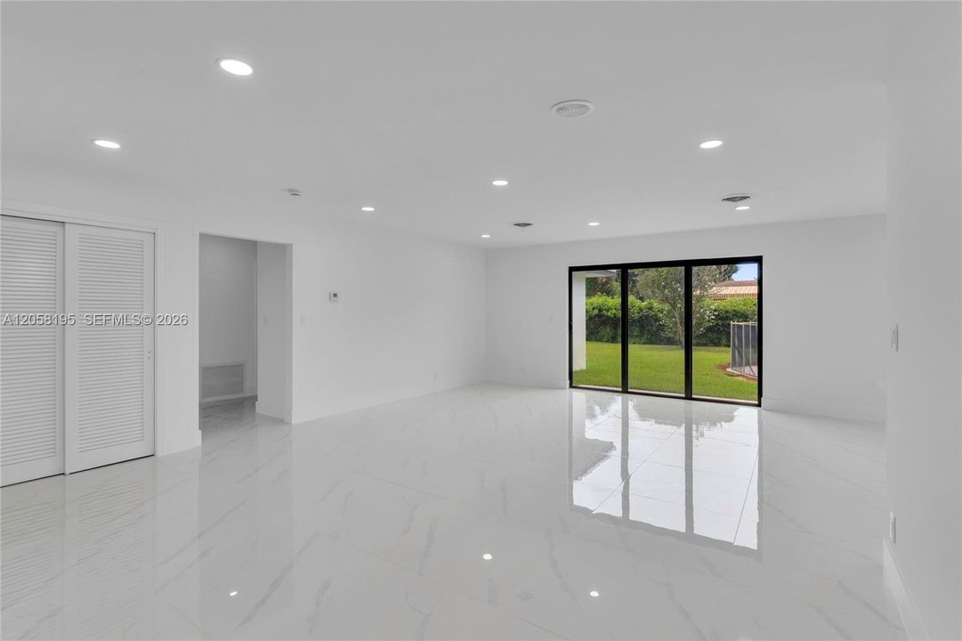 На продажу: $899,999 (3 спален, 2 ванн, 2097 Квадратных фут)
