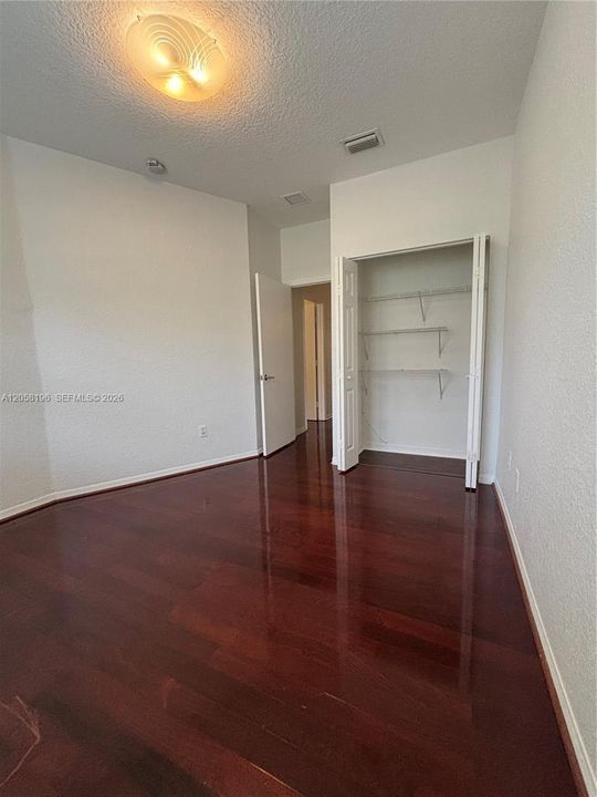 В аренду: $2,800 (3 спален, 2 ванн, 1616 Квадратных фут)