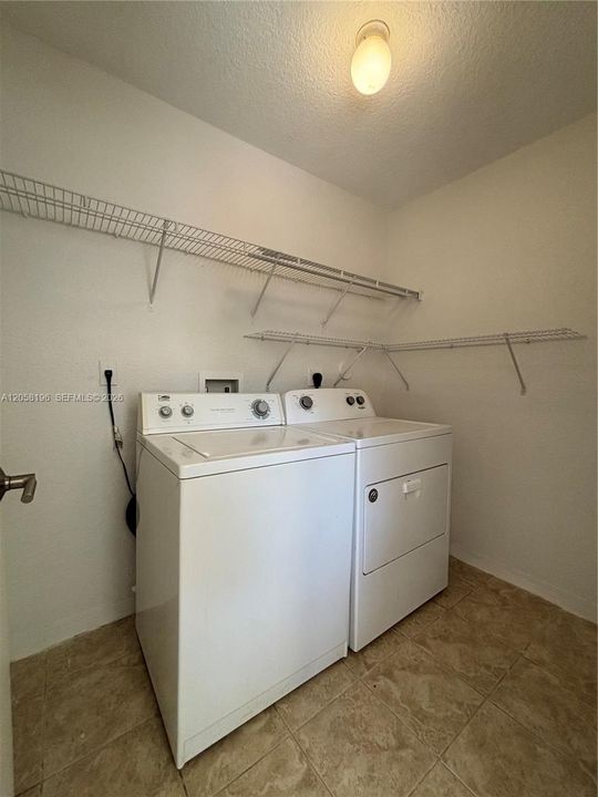 В аренду: $2,800 (3 спален, 2 ванн, 1616 Квадратных фут)