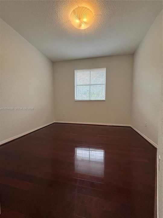 В аренду: $2,800 (3 спален, 2 ванн, 1616 Квадратных фут)