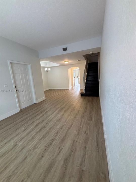 В аренду: $2,800 (3 спален, 2 ванн, 1616 Квадратных фут)