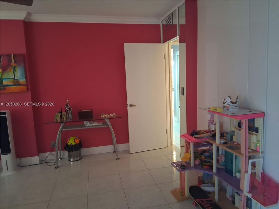 На продажу: $185,000 (2 спален, 2 ванн, 1132 Квадратных фут)