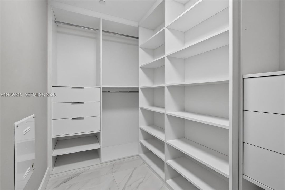 В аренду: $5,900 (3 спален, 3 ванн, 1556 Квадратных фут)