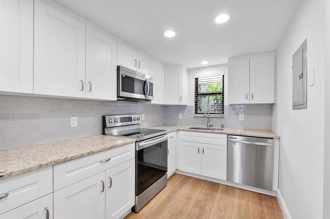 2400 Deer Creek Country Club Blvd u102_0