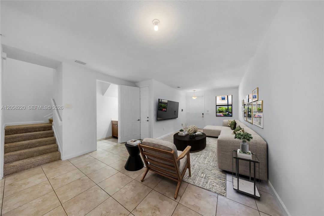 В аренду: $3,600 (3 спален, 2 ванн, 1466 Квадратных фут)