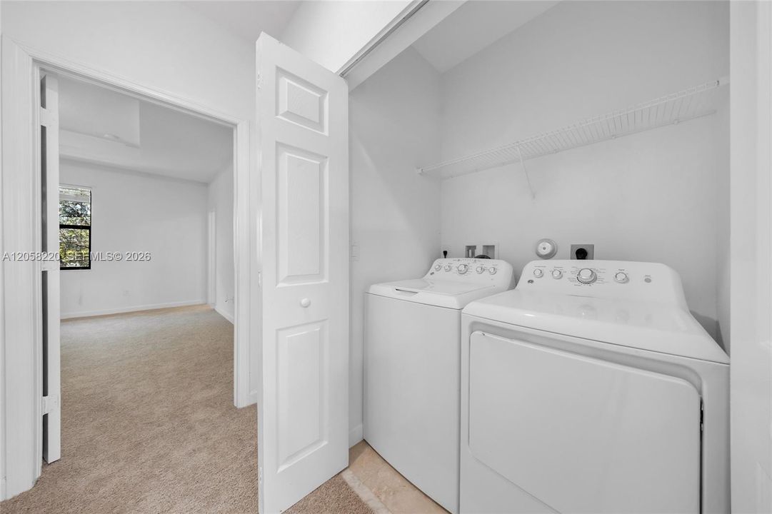 В аренду: $3,600 (3 спален, 2 ванн, 1466 Квадратных фут)