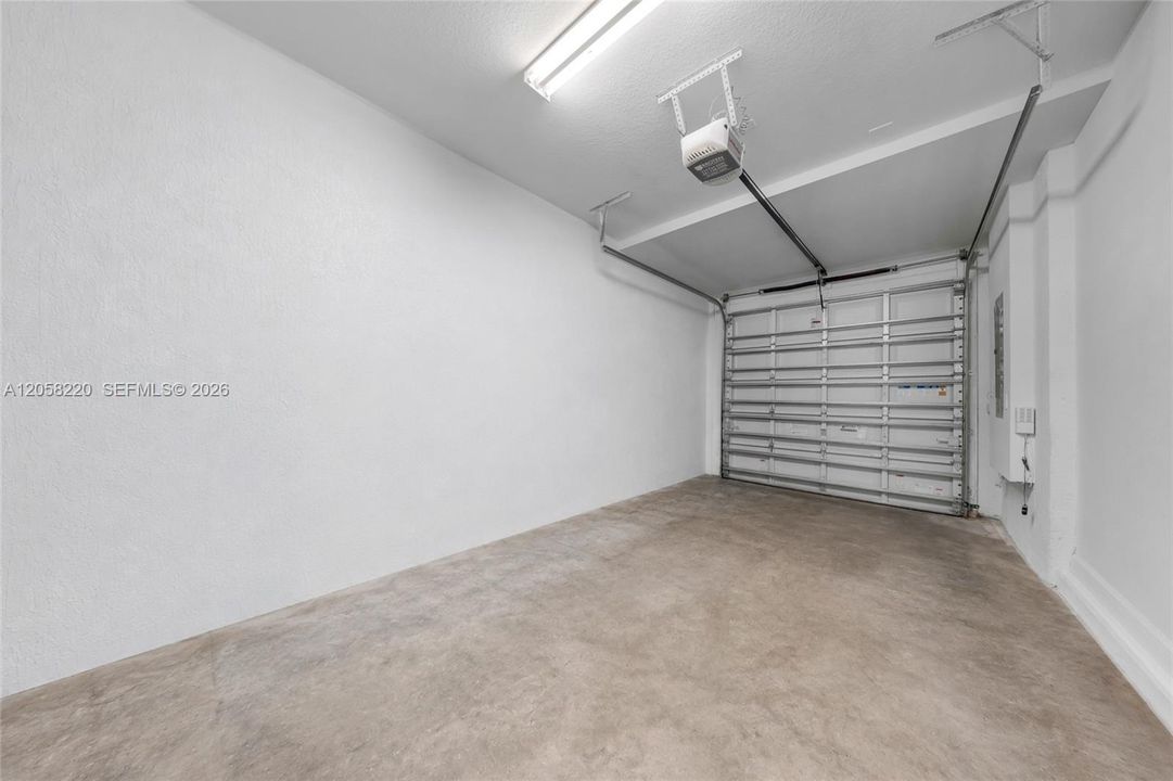 В аренду: $3,600 (3 спален, 2 ванн, 1466 Квадратных фут)