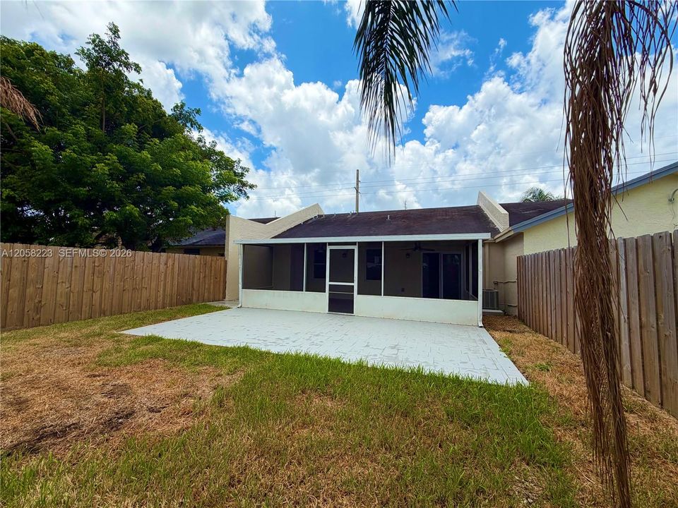 For Sale: $450,000 (3 beds, 2 baths, 1400 Square Feet)