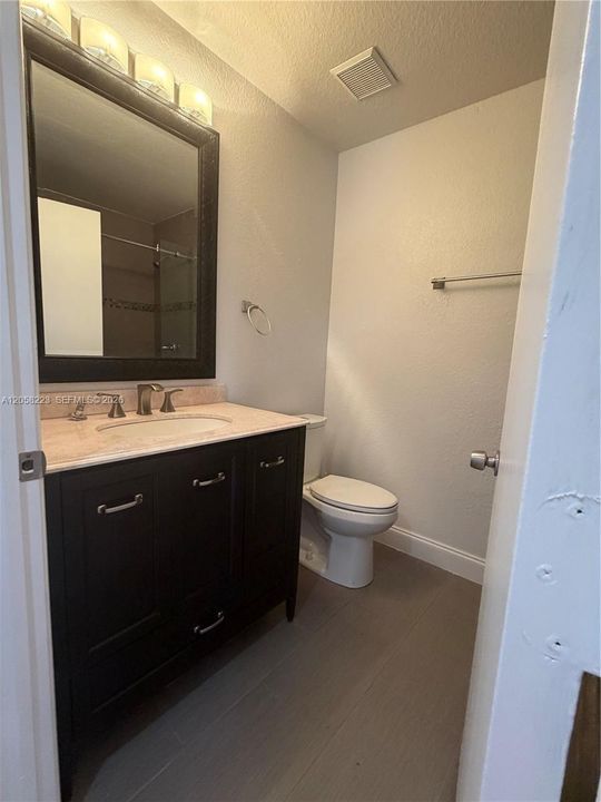 For Sale: $450,000 (3 beds, 2 baths, 1400 Square Feet)