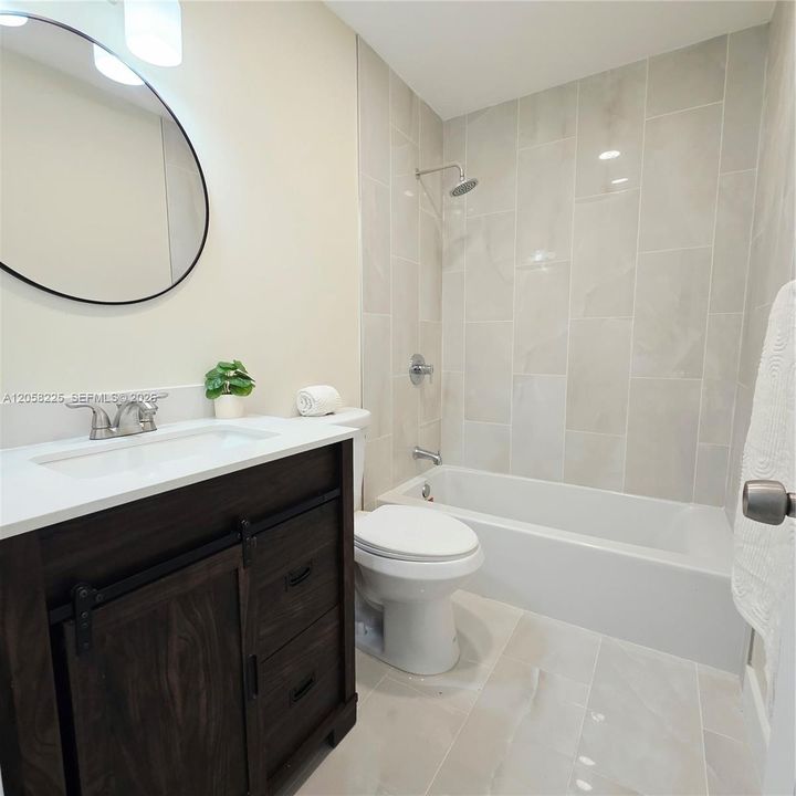 2nd Bathroom