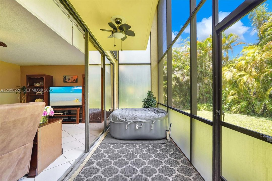 На продажу: $329,000 (3 спален, 2 ванн, 1420 Квадратных фут)