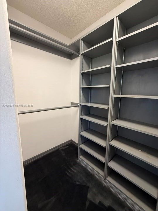 На продажу: $675,595 (4 спален, 3 ванн, 1718 Квадратных фут)