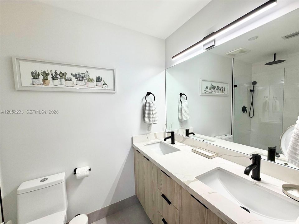 В аренду: $3,900 (2 спален, 2 ванн, 1082 Квадратных фут)