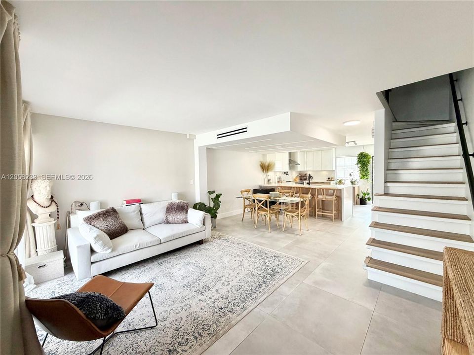 В аренду: $3,900 (2 спален, 2 ванн, 1082 Квадратных фут)