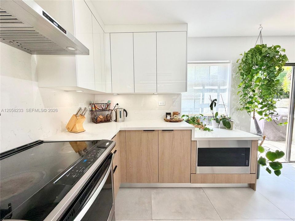 В аренду: $3,900 (2 спален, 2 ванн, 1082 Квадратных фут)
