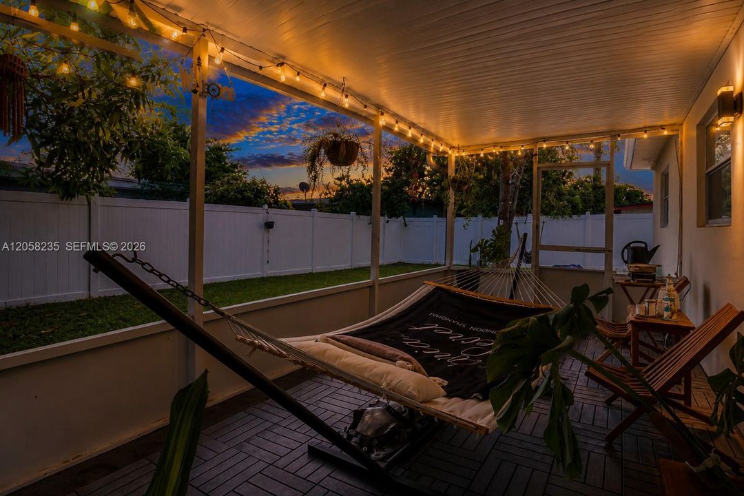 For Rent: $3,999 (4 beds, 2 baths, 1820 Square Feet)
