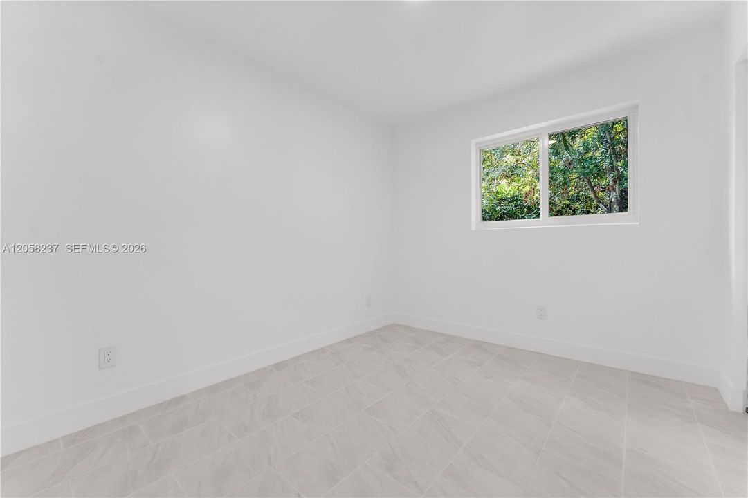 En Venta: $575,000 (2 camas, 2 baños, 1150 Pies cuadrados)